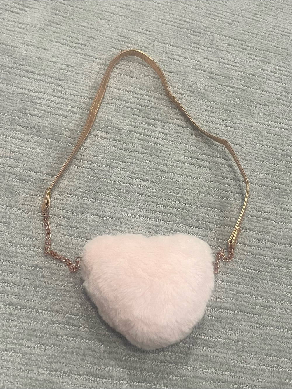 NWOT Girls' Plush Heart Crossbody Bag in Light Pink with Gold Chain